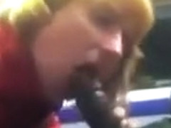 Lucciola rumena sbocchina un vucumpra in treno