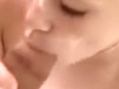 Jenny is an amateur who loves facials