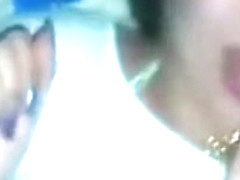 Novinha safada chupando varios