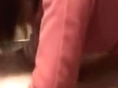 Moglie spompina di gusto un amico