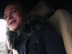 Fit Hitchhiker Cristal Caitlin In Nude Stockings