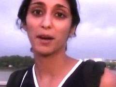 Un casting tourne au sexe quand Max croise une sportive brune de 23 ans qu'il a rencontré faisant.