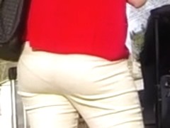 Candid - Young Babe With Pantie Lines In Tight Pants