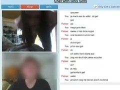 mollige vor der web camera