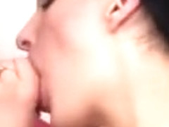 Belle �tudiante russe aux seins fermes se prend une �jac