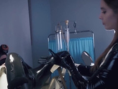 Sits On Gyne Chair For Intense Anal Fisting