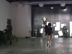 Naked on Stage 98 La Parformance Sarah Cassenti 2