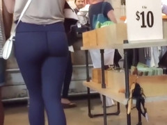 Candid - Sexy tight Blue Lululemon Leggings