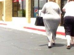 BBW In Sundress MASSIVE ASS