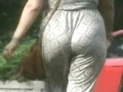 JiGGle JiggLE Ass