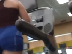 Pawg on the treadmill