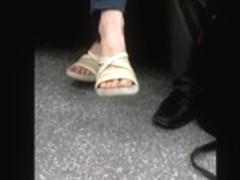 Candid milf's feet