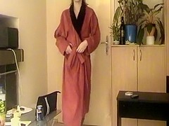 Teeny Muschi vollgepumpt