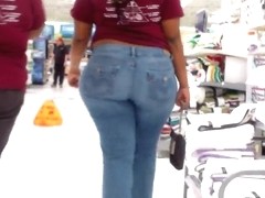 Huge Wide BBW Donk In Tight Jeans