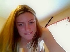Gorgeous teen makes hot webcam porn