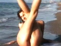 sexysu4ka maria caressing waves