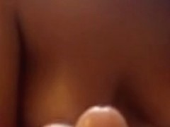 Hotty gives vacay blow job