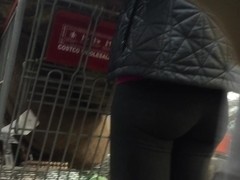 GoddessHunt: Gorgeous firm ass in black spandex shopping