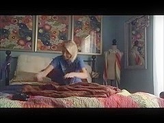 (amateur archive) blonde GF priceless fuck on bed!