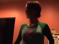 What does a girl girl do with her bf, when she got the house for herself for the weekend ?