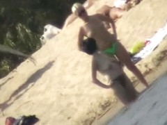 Sexy amateur hidden beach cam video