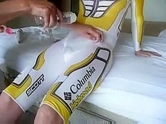 guy acquires wanked in latex sports-trousers