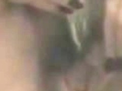 Amateur mature masturbates to orgasm !