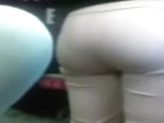 la nalgona de la tienda