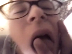 Petite pipe du matin et biberon au dessert