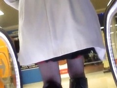 Black leather boots and red tops stockings escalator upskirt