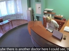 FakeHospital Hot sexy blonde gets probed and squirts