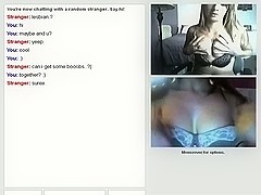 Lesbian masturbation in webcam