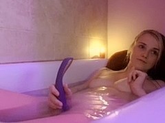 Cam Teen Bath Show