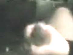 Coppia milanese fa sesso in auto di notte