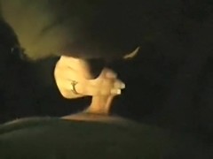 Freundin am Schulklo geblasen