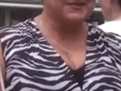 bbw candid boobs