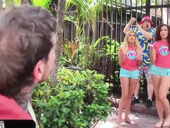 Watches Willow Ryder & Vianne Desilva Kinky Ass Licking Threesome