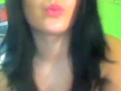 Puffy Cam Cuttie Displays Her Material