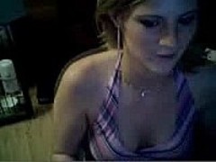 Groupie shows all on webcam!