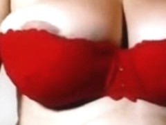 Amateur big tits clip shows me posing in underwear
