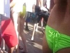 Candid Bubble Teen Ass