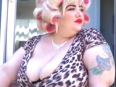 Trashy & Classy - Genevieve Lafleur Bbw Titjob