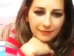 Sexy Pussy Perform On Webcam