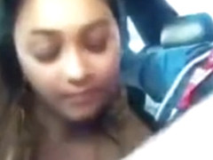 Desi girl sucking his dick in car