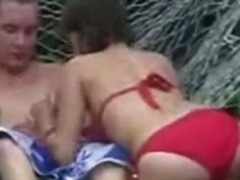 Amateurs Fuck in the Garden