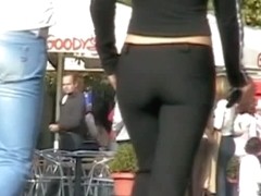 The hottest candid booty in public in tight jeans and pants