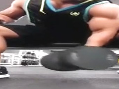 Bicep exersise Flex!