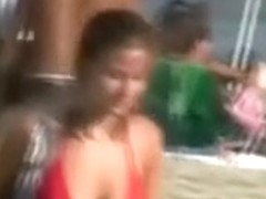 Hunting on the beach for fine-looking non-professional young sweethearts