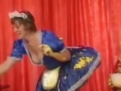 M3SSY M1SS J0N3S  C10WN JUL13