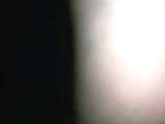 Prima un ponpino poi gioca con il cambio della macchina